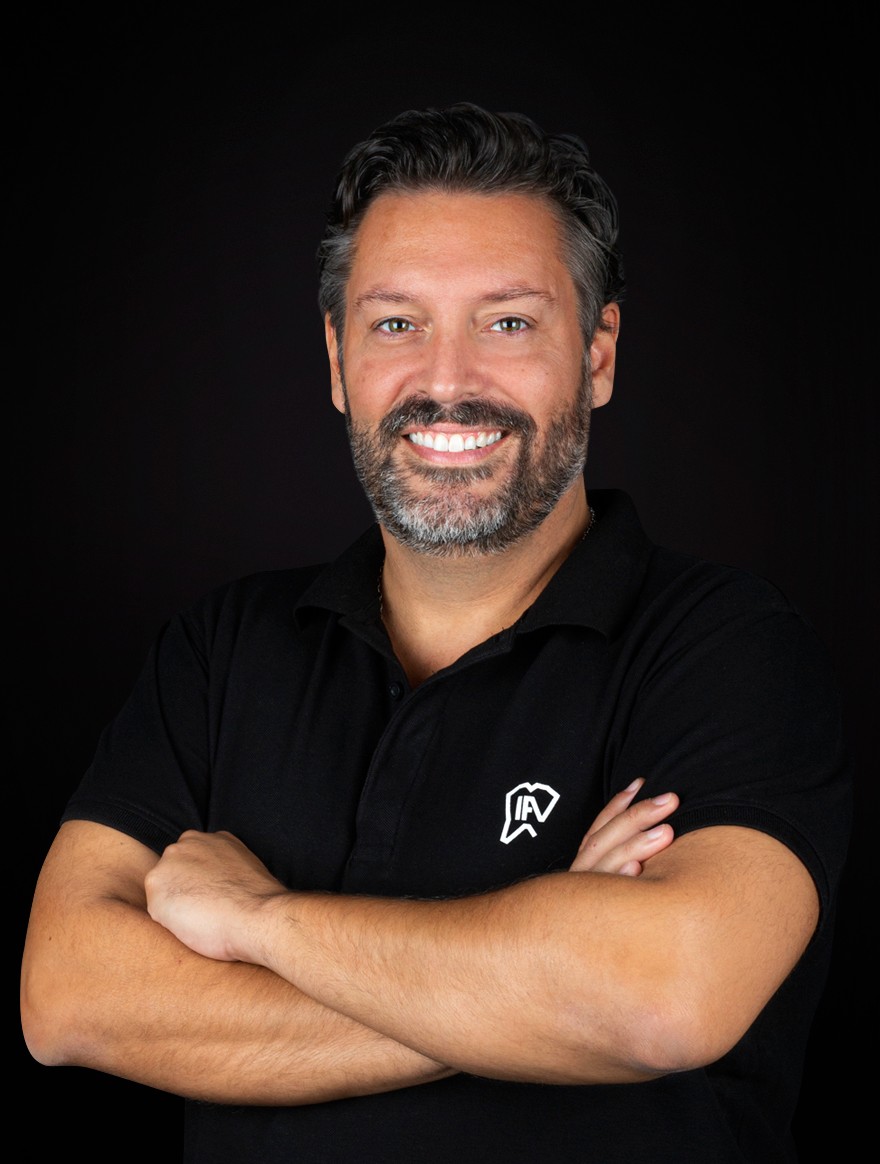 Dr. Marcos Castro